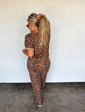 Load image into Gallery viewer, Cheetah Kelsey Pant Set