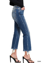 Load image into Gallery viewer, Kick Crop Jeans
