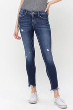 Load image into Gallery viewer, Lovervet Skinny Crop Jeans
