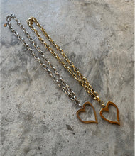 Load image into Gallery viewer, Heartline Necklace
