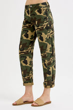 Load image into Gallery viewer, Risen Camo Barrel Pants
