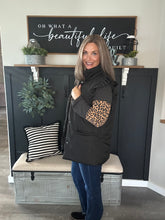 Load image into Gallery viewer, Flutter Sleeve Puffer Vest
