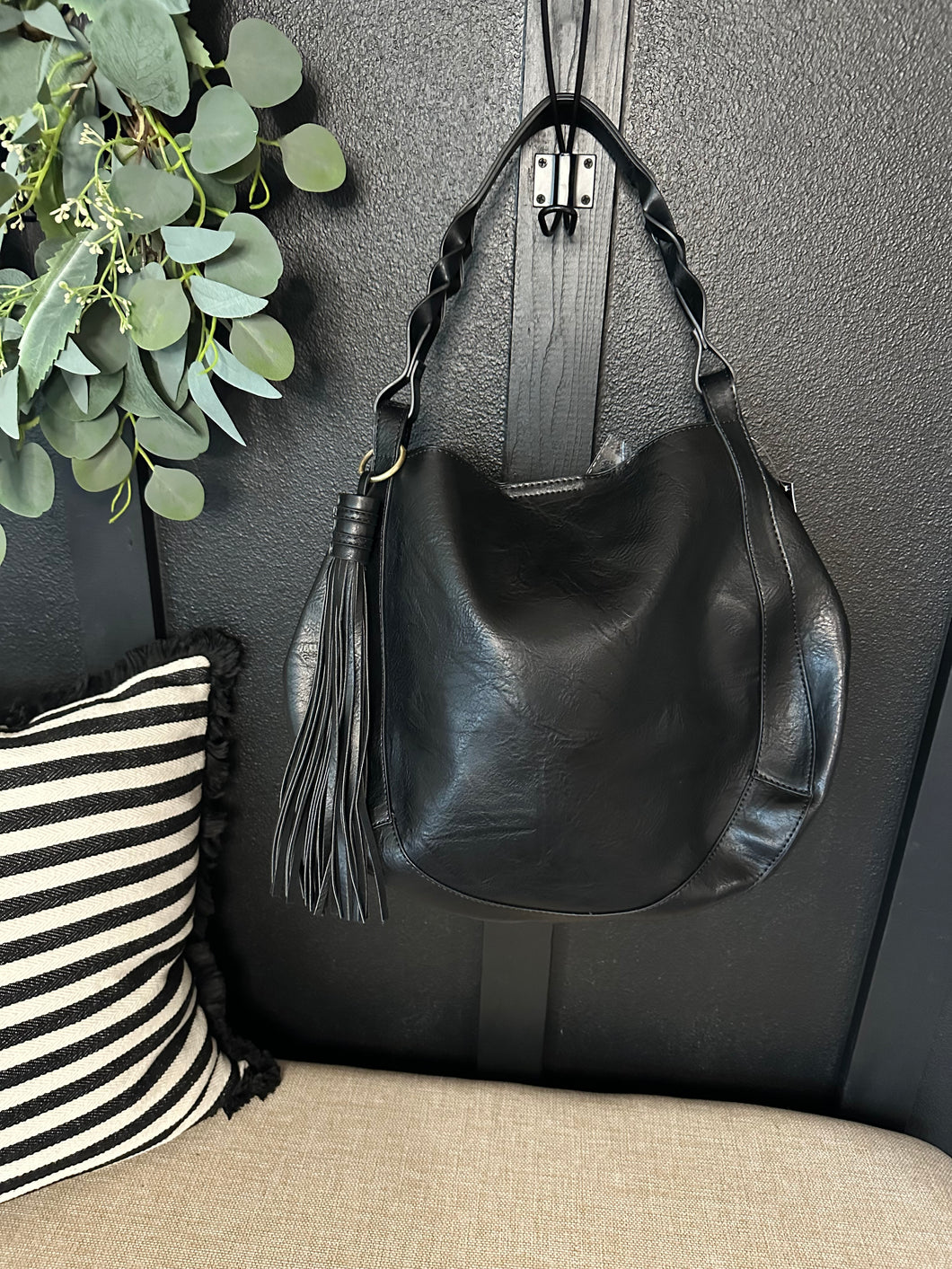 Large Tassel Hobo w/ Braided Handle-Black
