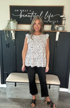 Load image into Gallery viewer, High Rise Straight Raw Hem Cropped Denim Pants-Black Wash
