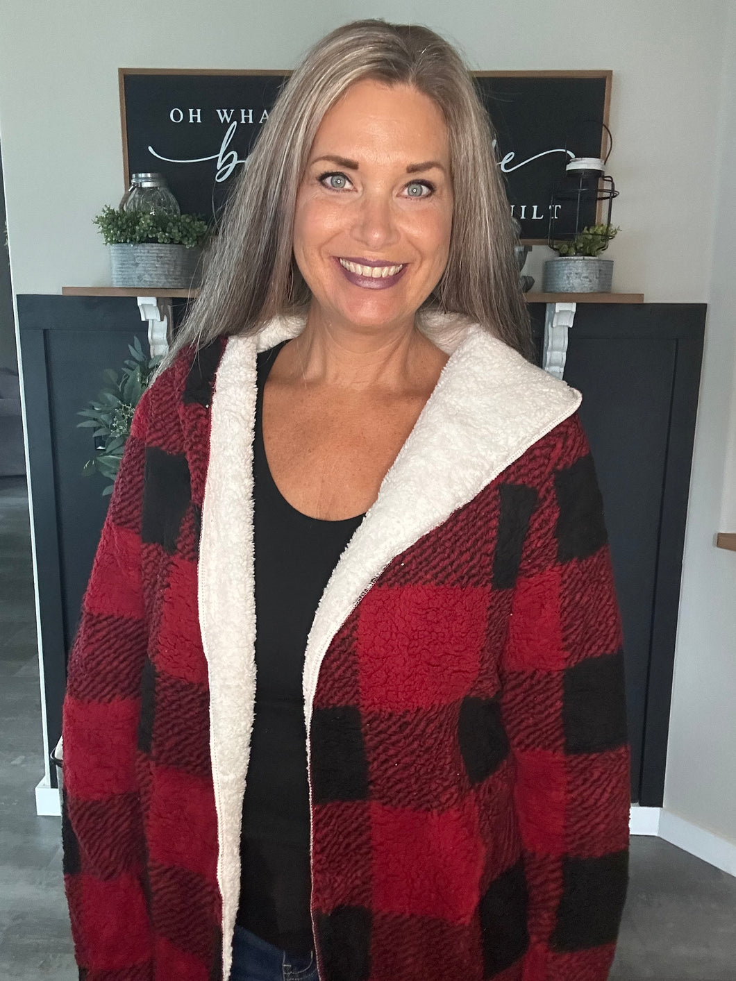 Checker Fleece Jacket with Hood & Side Pockets – Black & Red