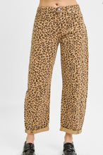 Load image into Gallery viewer, Risen Leopard Barrel Jeans-Camel
