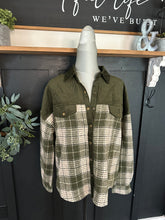 Load image into Gallery viewer, Corduroy Shirket-Army Green
