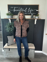 Load image into Gallery viewer, Clare Leopard Vest
